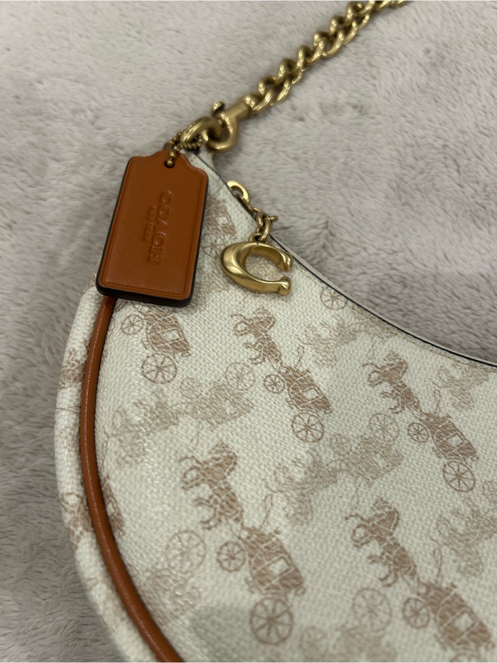 RARE Coach Mira Bag. Horse & Carriage Print. Gold Hardware. - Picture 4 of 10